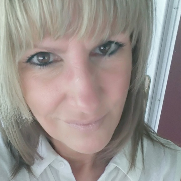 Meet your Posher, Susan - Picture 2 of 2